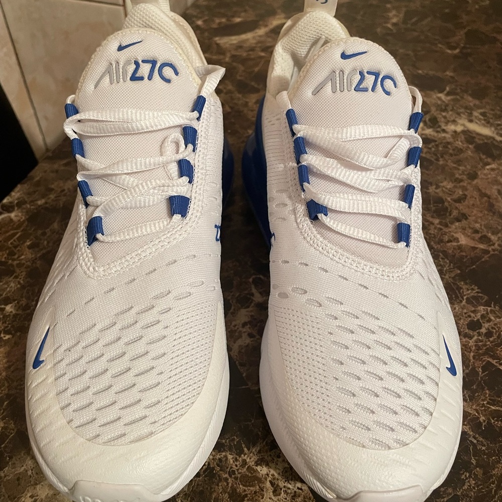 Nike Air 270 Like new!